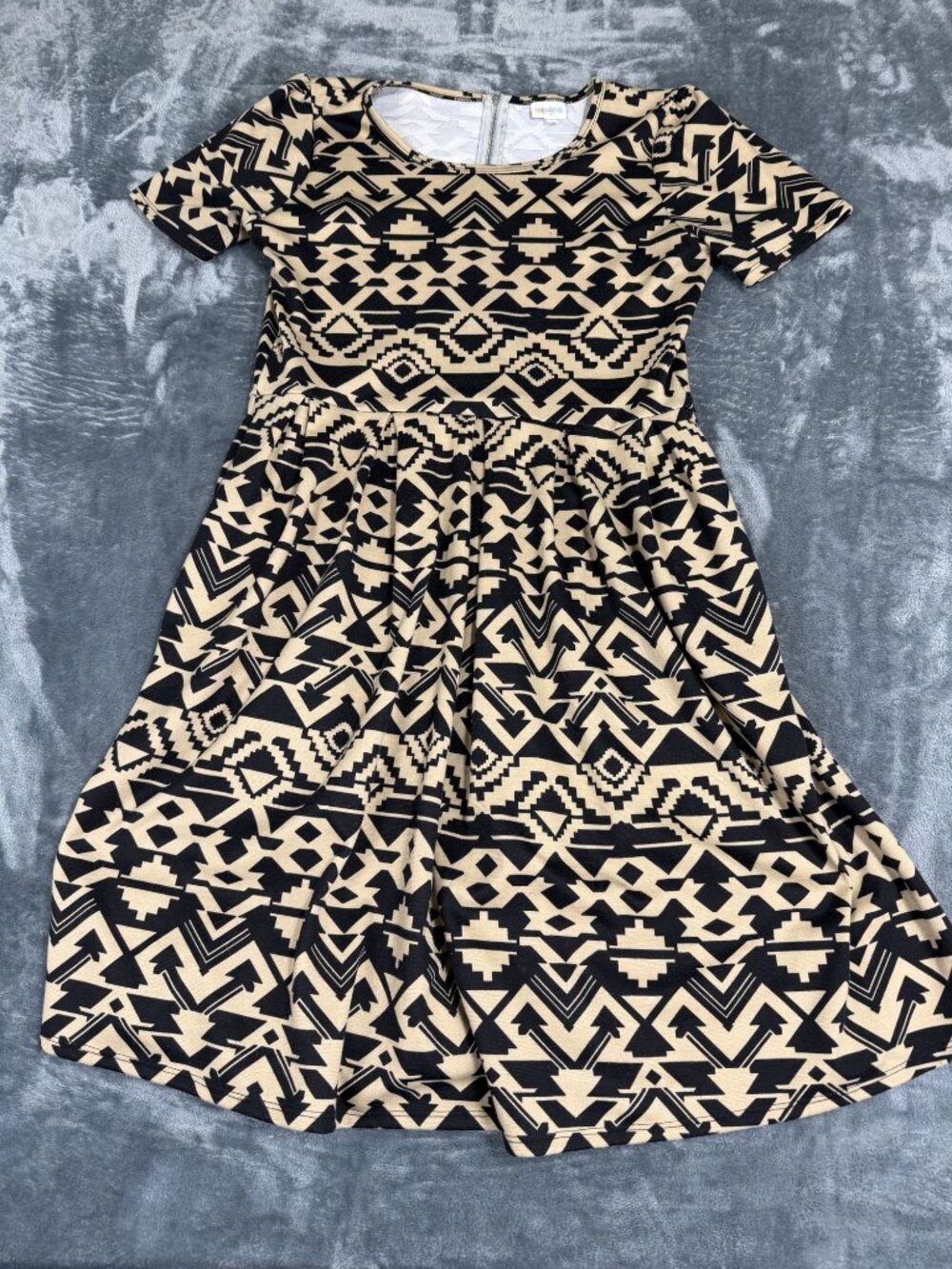 LuLaRoe Aztec Print Midi Dress XL Beige & Black Short Sleeve Scoop Neck